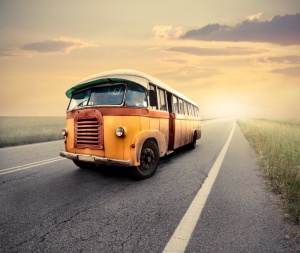 Как удобно провести время в длительной поездке на автобусе?